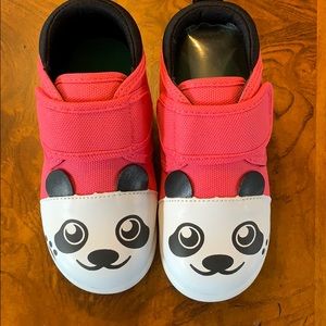 New ikiki’s size 9 toddler